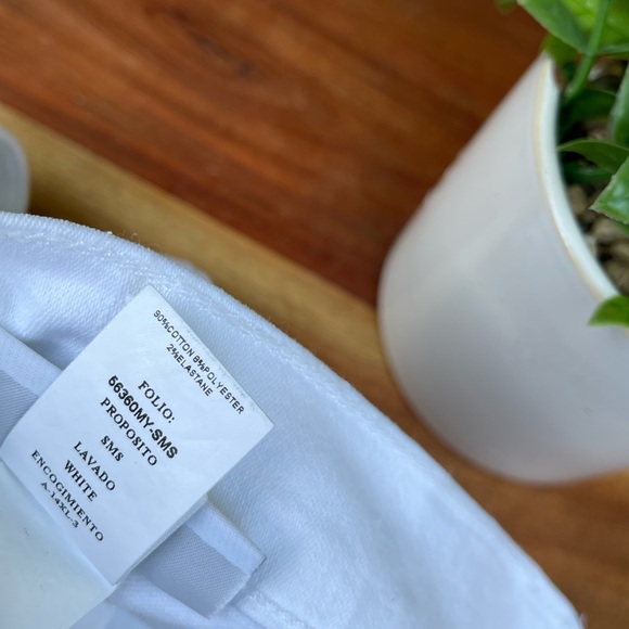 Joie Crisp White Boot Cut Jeans - Picture 8 of 10